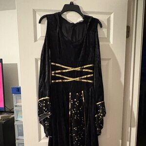 Velvet Star Witch Costume with hood Small 4-6